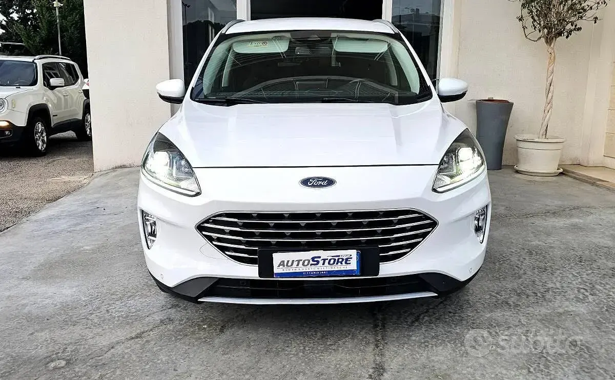 Usata Ford Kuga Business Edition 120 CV (88 kW) 2021 Bianco SUV