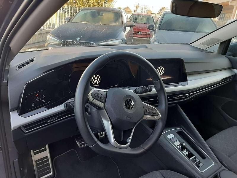 Usata VW Golf VIII Life 150 CV (110 kW) 2022 Grigio Berlina