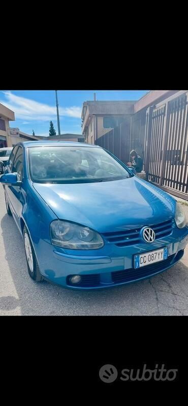 Usata 2004 VW Golf V Tre volumi | 3300 € (Buon prezzo) - Immagine 1/4