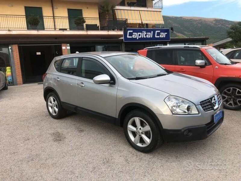 Grigio Usata 2007 Nissan Qashqai Visia SUV | 3850 € (Buon prezzo) - Immagine 1/4