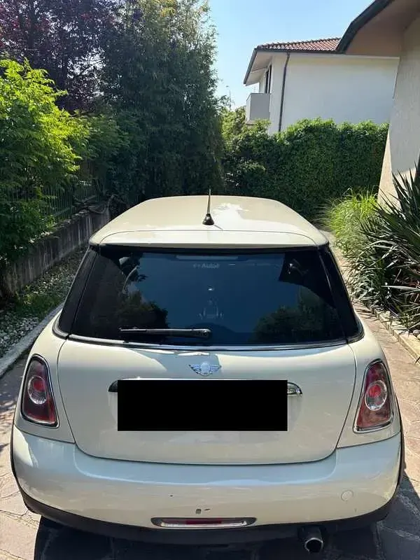 Usata Mini ONE 75 CV (55 kW) 2012 Bianco Utilitaria