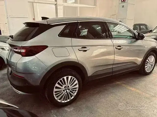 Usata Opel Grandland X Innovation 120 CV (88 kW) 2017 Grigio SUV