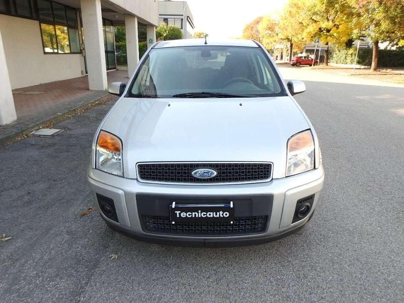 Usata Ford Fusion Collection 80 CV (58 kW) 2006 Argento Berlina