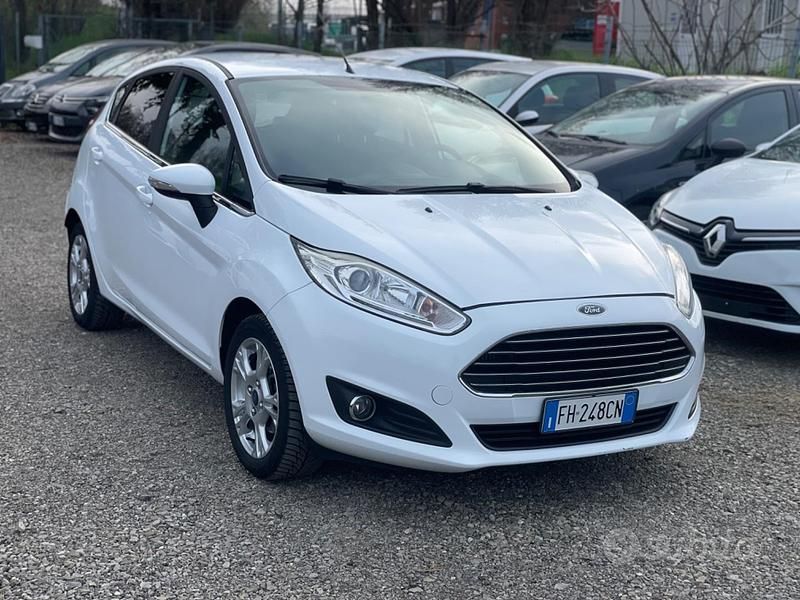 Usata Ford Fiesta Titanium 75 CV (55 kW) 2017 Bianco Berlina