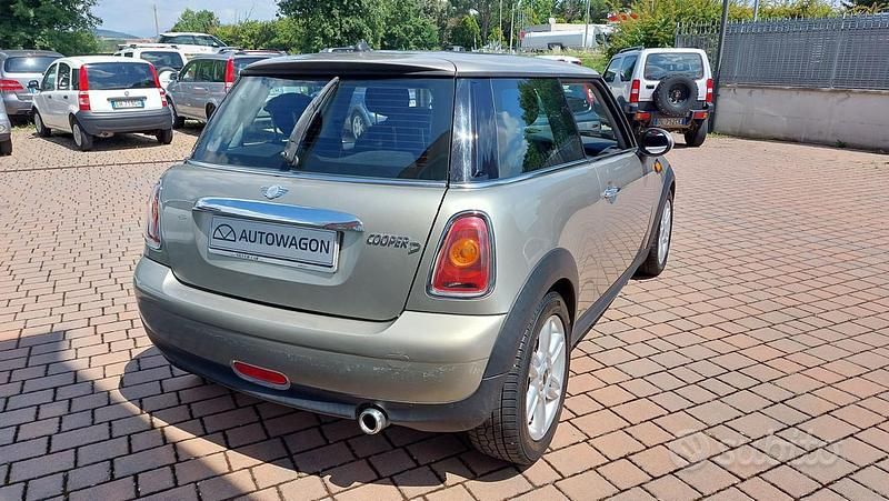 Usata Mini Cooper D 112 CV (82 kW) 2007 Argento Utilitaria