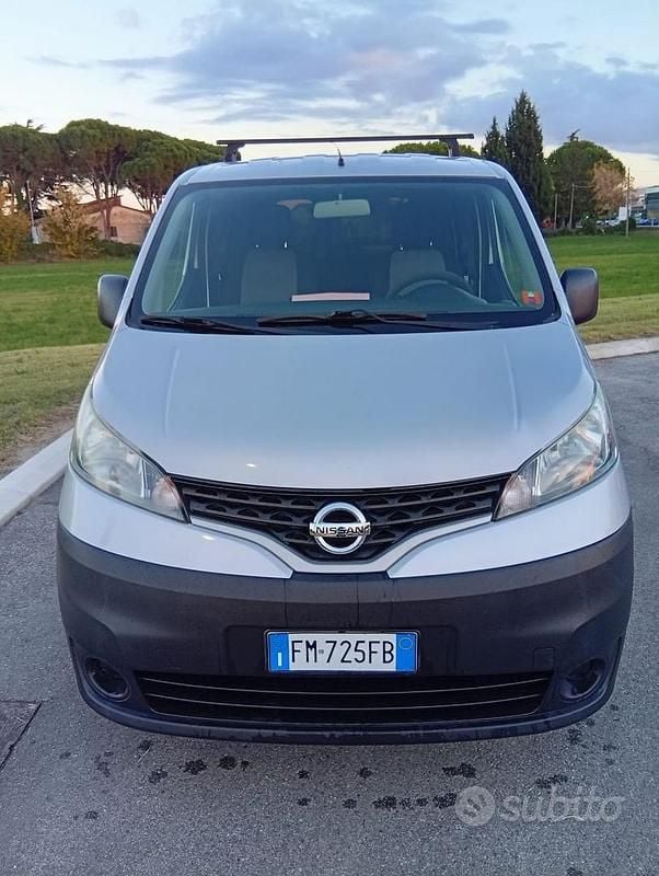 Usata Nissan NV200 90 CV (66 kW) 2018 Argento Monovolume