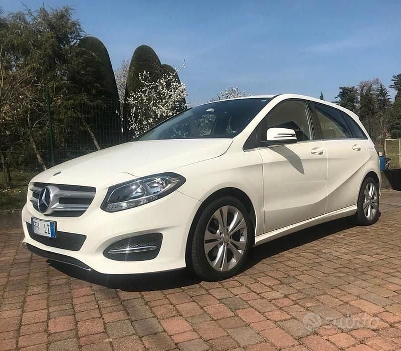 Bianco Usata 2016 Mercedes B180 Monovolume | 13.900 € - Immagine 1/4