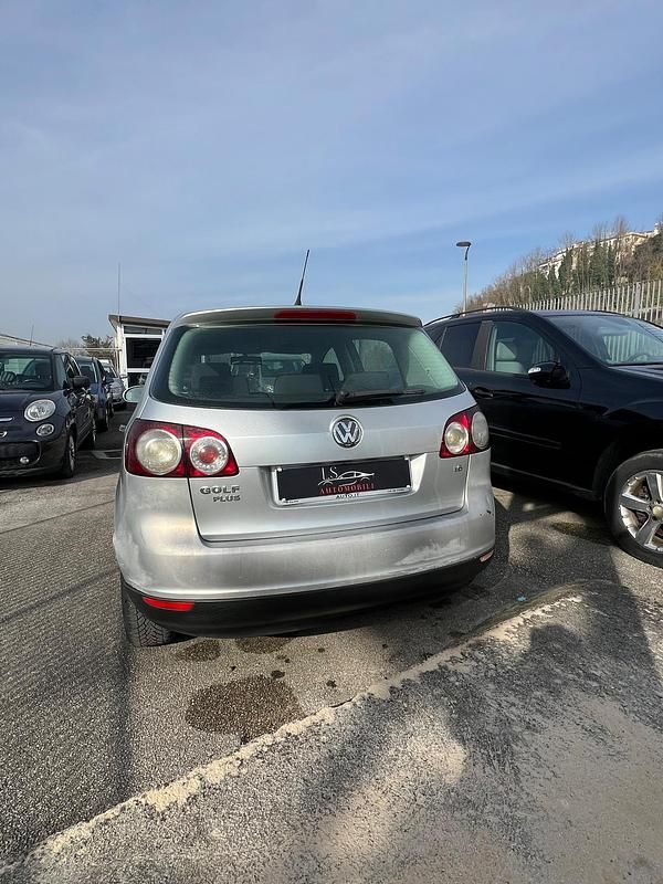 Usata VW Golf Plus Cross Comfortline 102 CV (75 kW) 2006 Argento Monovolume
