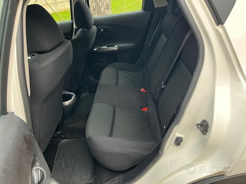Usata Nissan Juke Tekna 110 CV (80 kW) 2010 Bianco SUV