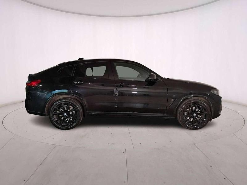 Begagnad BMW X4 M Sport 190 HK (139 kW) 2025 Svart SUV
