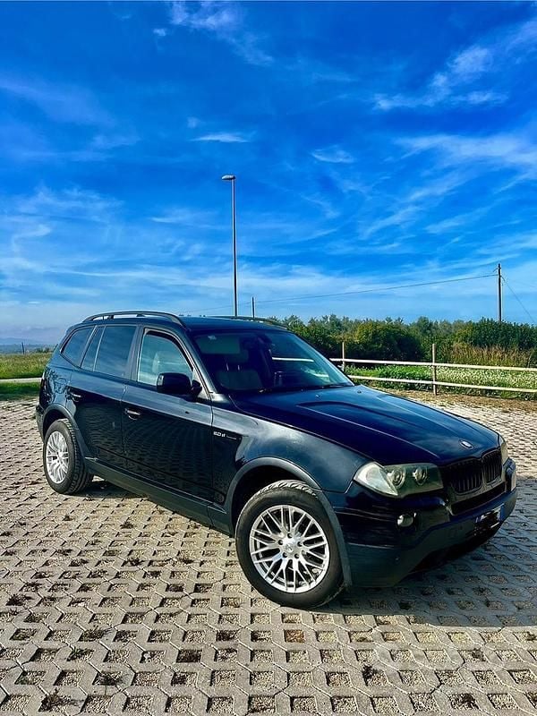 Nero Usata 2007 BMW X3 SUV | 4650 € (Buon prezzo) - Immagine 1/4