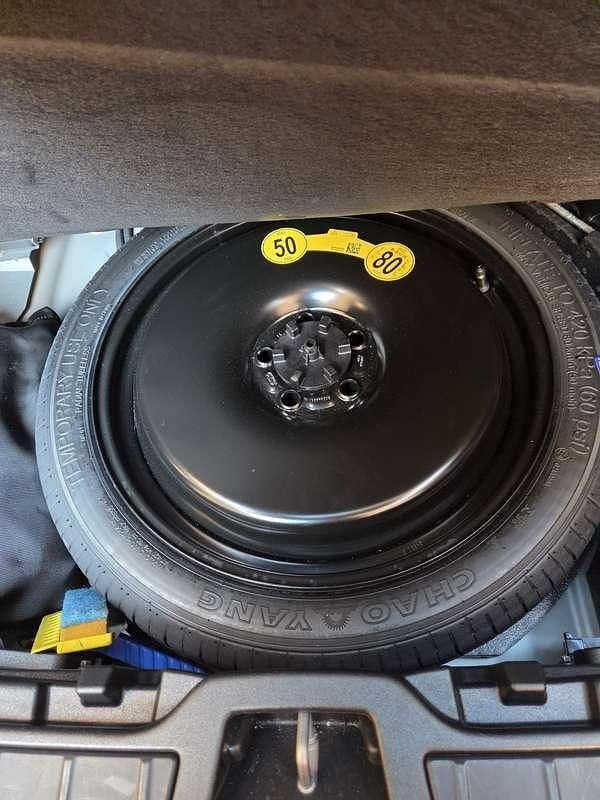 Usata Volvo XC40 Core 163 CV (119 kW) 2024 Grigio SUV