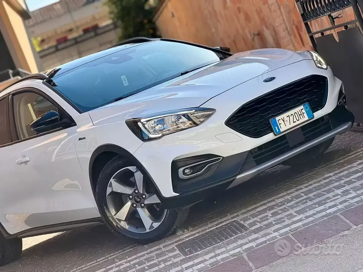 Usata Ford Focus Active 120 CV (88 kW) 2019 Bianco Berlina