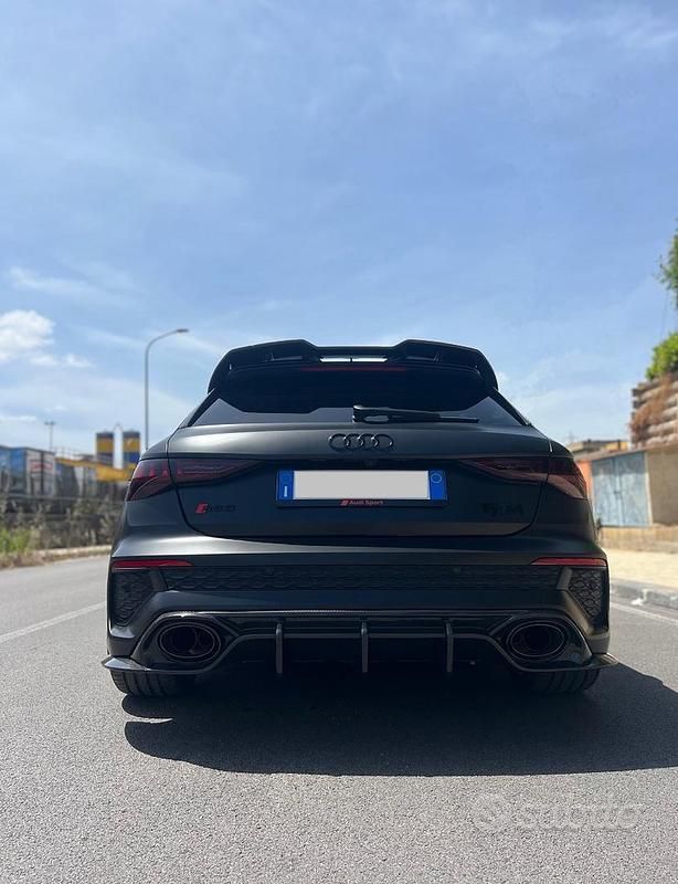 Usata Audi RS3 Ambiente 400 CV (294 kW) 2023 Nero Berlina
