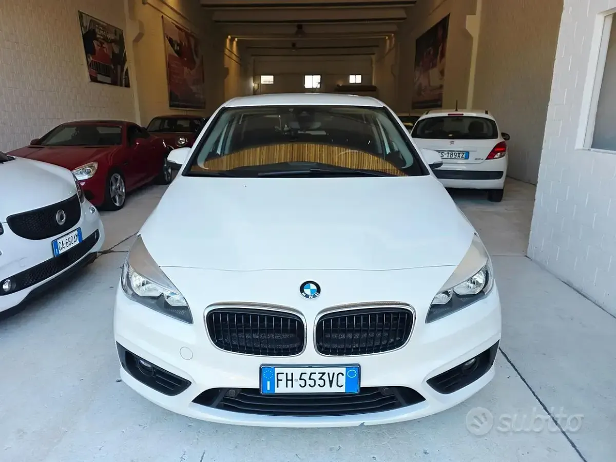 Usado BMW 218 150 HP (110 kW) 2016 Branco Monovolume
