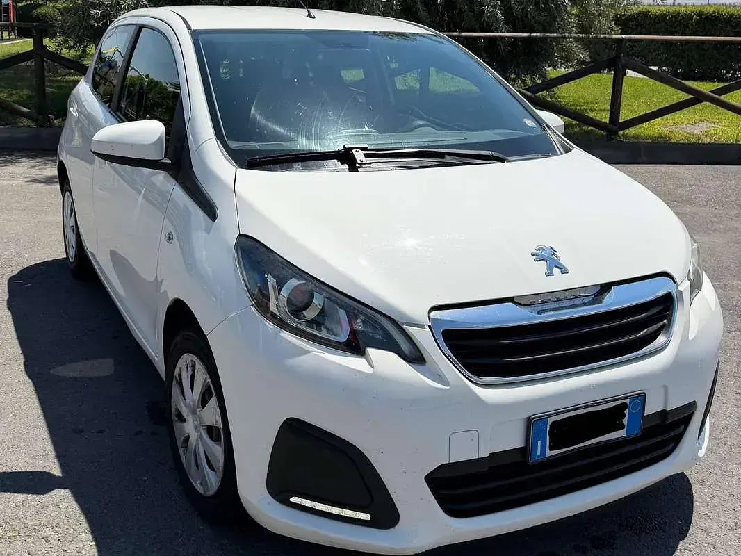 Usata Peugeot 108 Allure 69 CV (50 kW) 2015 Bianco Utilitaria