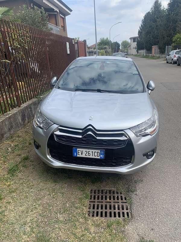 Usata DS Automobiles DS4 Chic 114 CV (83 kW) 2014 Berlina