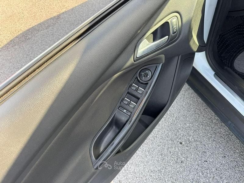 Begagnad Ford Focus Titanium 95 HK (69 kW) 2017 Vit Kombi