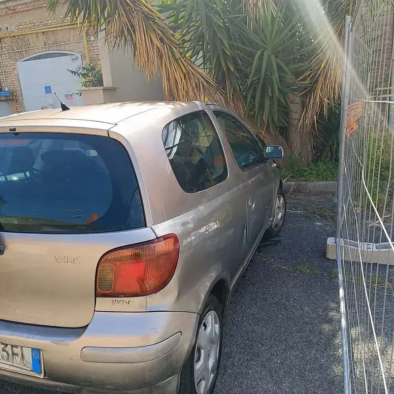 Usata Toyota Yaris Sol 87 CV (63 kW) 2003 Utilitaria
