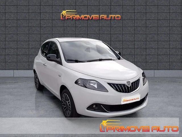 Usata Lancia Ypsilon S 69 CV (50 kW) 2024 Bianco Utilitaria
