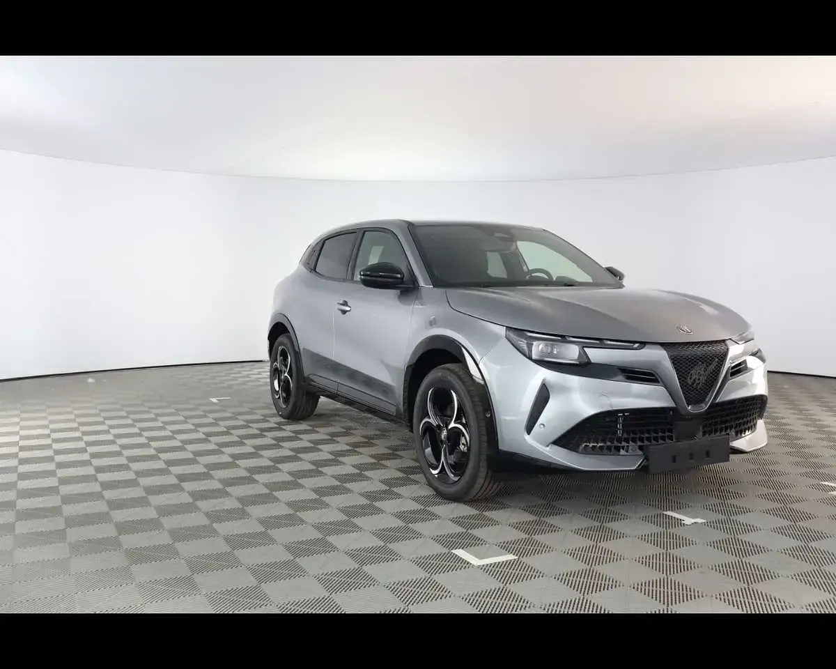 Nuova Alfa Romeo GT Junior 136 CV (100 kW) 2026 Grigio arese SUV