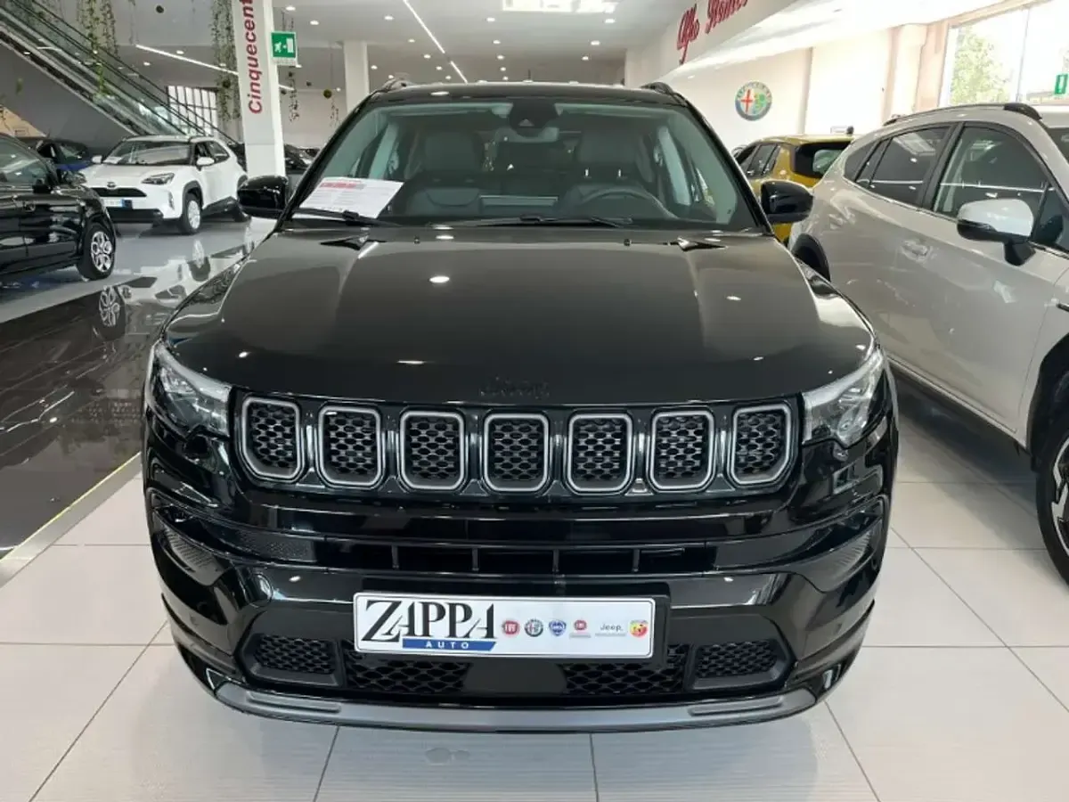 Usata Jeep Compass Summit 131 CV (96 kW) 2025 Nero SUV