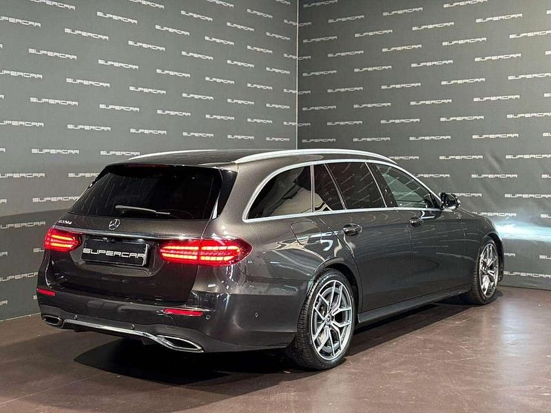 Usata Mercedes E220 AMG 194 CV (142 kW) 2021 Grigio scuro Station wagon