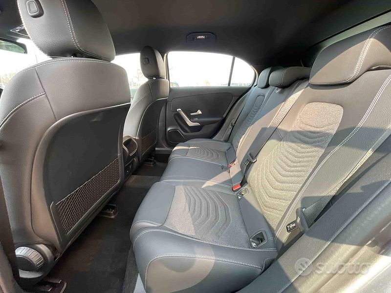 Usata Mercedes A180 Progressive 116 CV (85 kW) 2024 Grigio Berlina