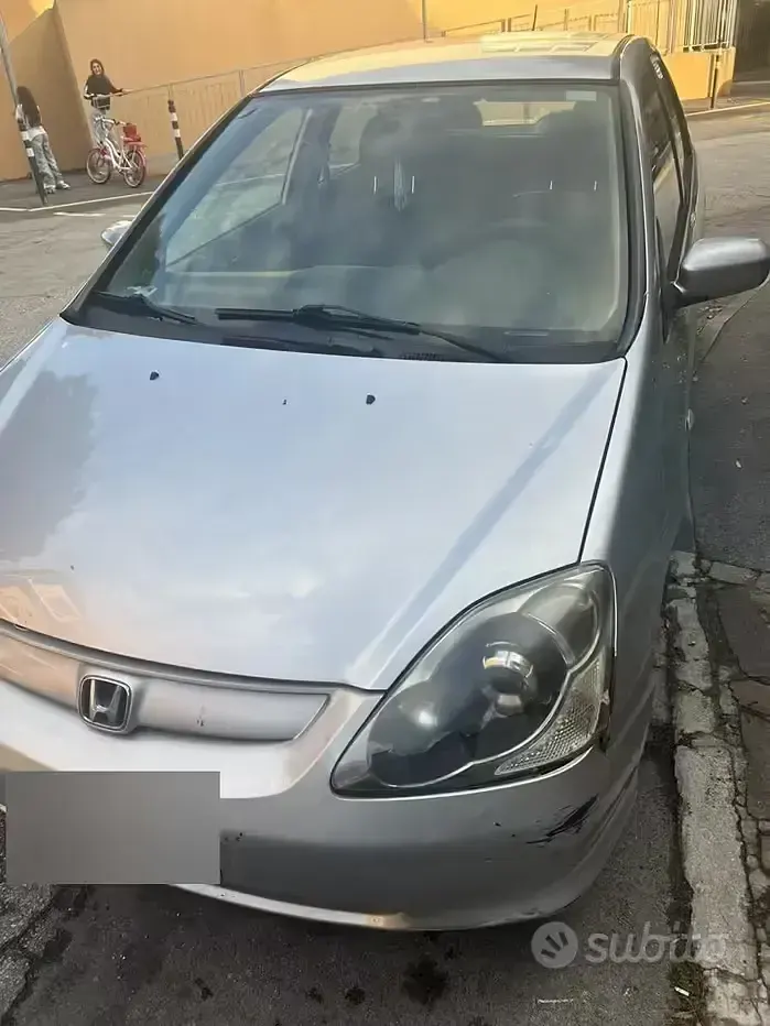 Usata Honda Civic 75 CV (55 kW) 2005 Grigio Berlina