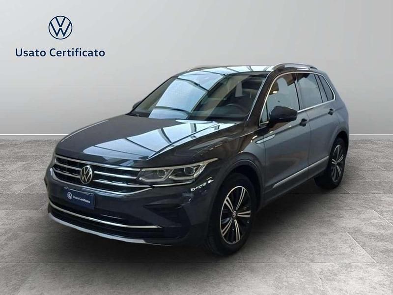 Dolphin grey metallizzato Usata 2022 VW Tiguan Elegance SUV | 28.900 € (Cara) - Immagine 1/4