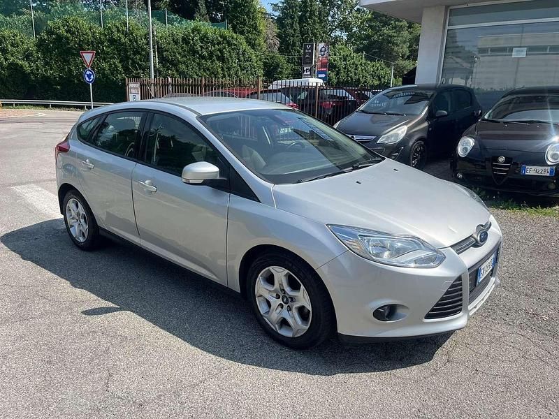 Usata Ford Focus Titanium 95 CV (69 kW) 2014 Grigio Berlina