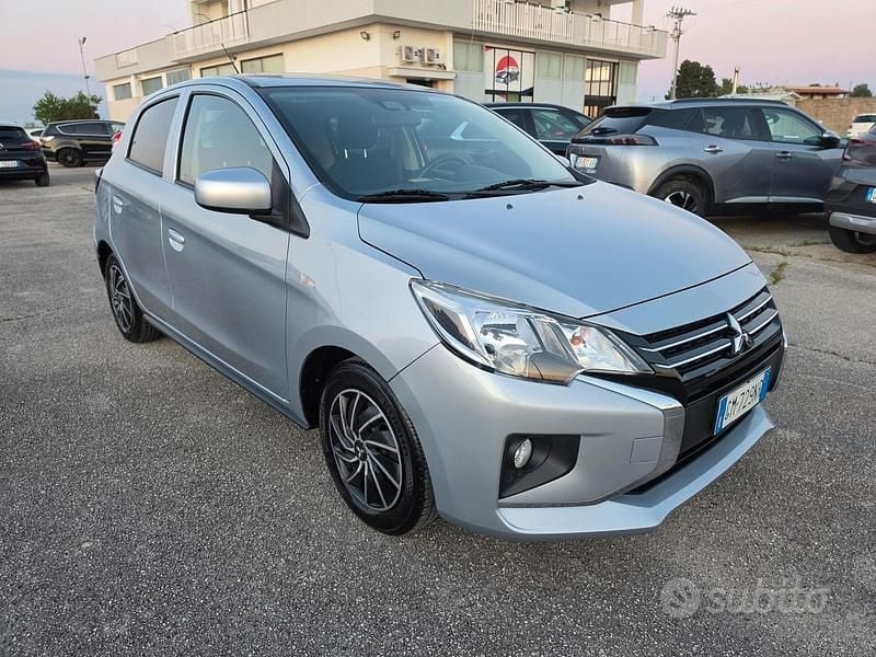 Usata Mitsubishi Space Star Intense 70 CV (51 kW) 2022 Grigio Utilitaria