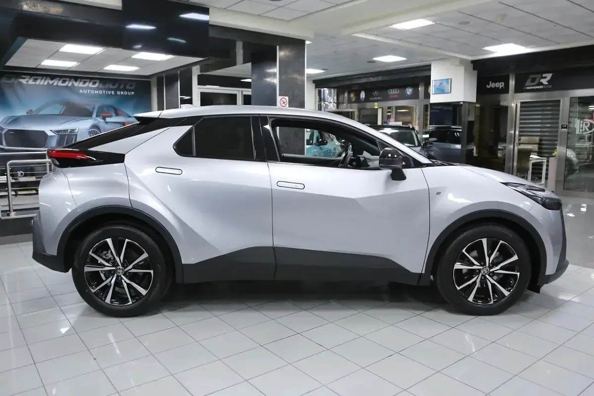 Usata Toyota C-HR Trend 98 CV (72 kW) 2025 Argento SUV