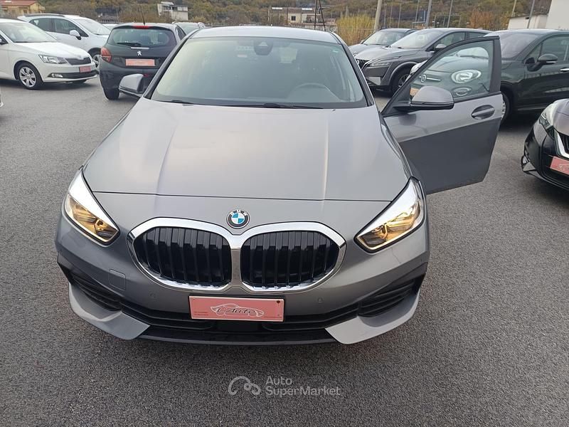 Begagnad BMW 116 Advantage 116 HK (85 kW) 2022 Grå Halvkombi