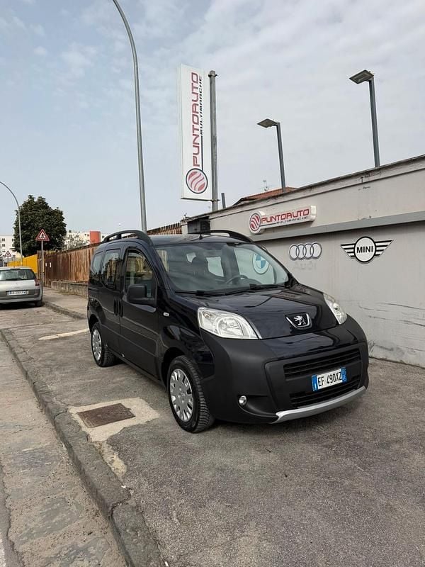 Usata Peugeot Bipper Outdoor 75 CV (55 kW) 2011 Nero Monovolume