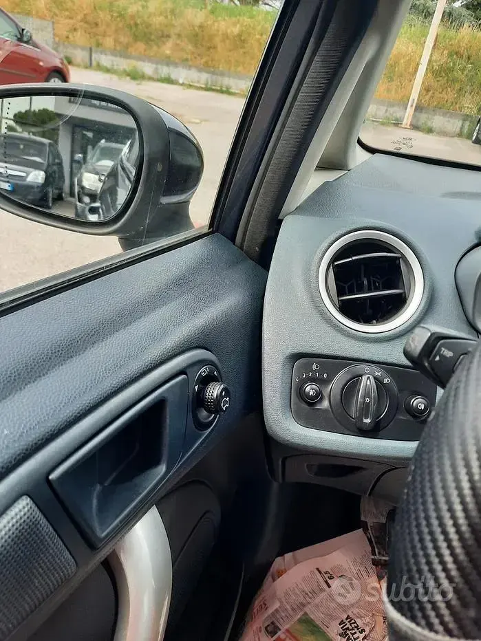 Usata Ford Fiesta Titanium 90 CV (66 kW) 2010 Grigio Berlina