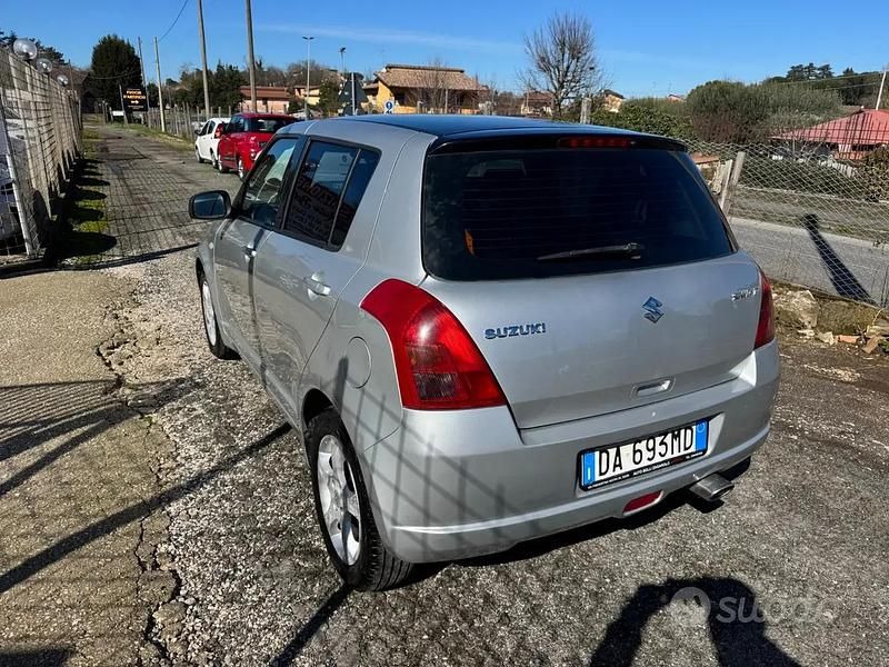 Gebraucht Suzuki Swift GLX 92 PS (67 kW) 2006 Grau Kleinwagen