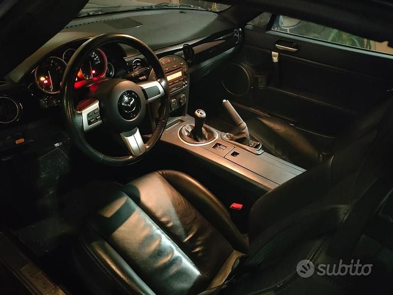 Usata Mazda MX5 160 CV (117 kW) 2007 Blu/azzurro Cabrio