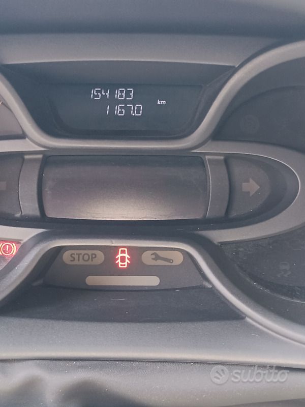 Usata Renault Captur 115 CV (84 kW) 2014 Nero SUV