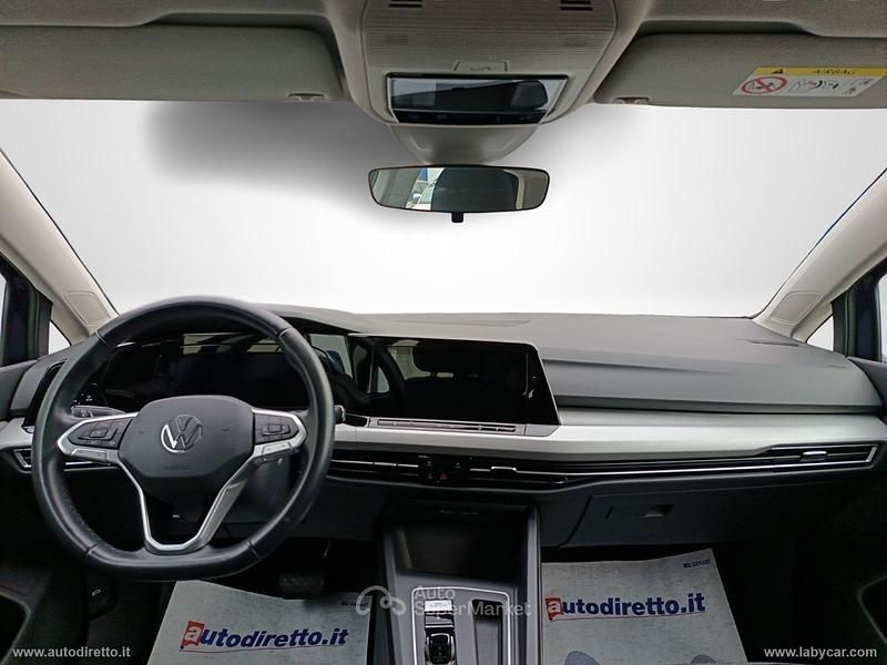 Usata VW Golf VIII Life 131 CV (96 kW) 2023 Blu Berlina