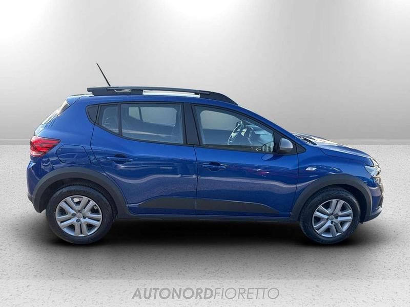 Usata Dacia Sandero Comfort 92 CV (67 kW) 2023 Blu/azzurro Berlina