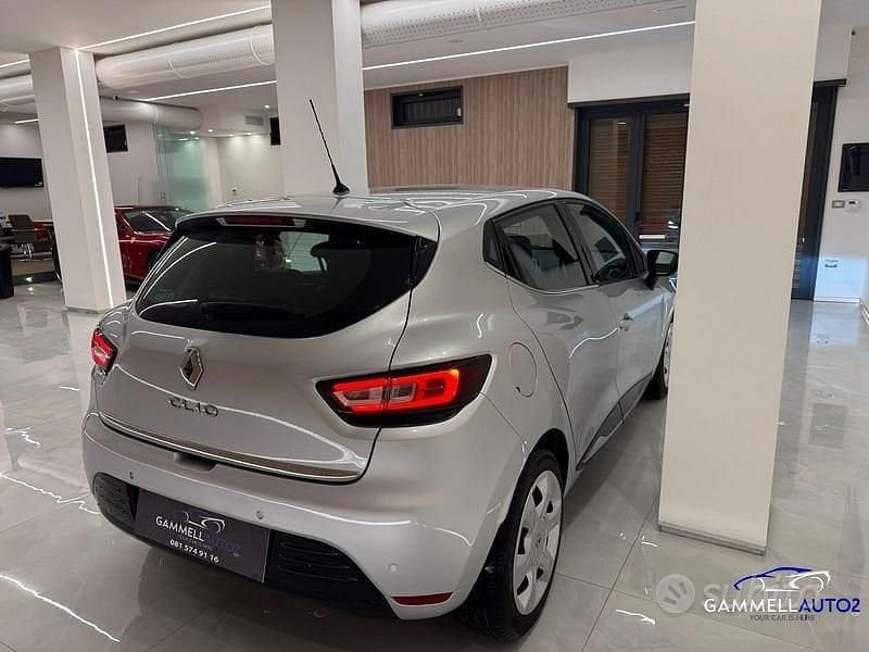 Usata Renault Clio IV Business 90 CV (66 kW) 2019 Grigio Berlina