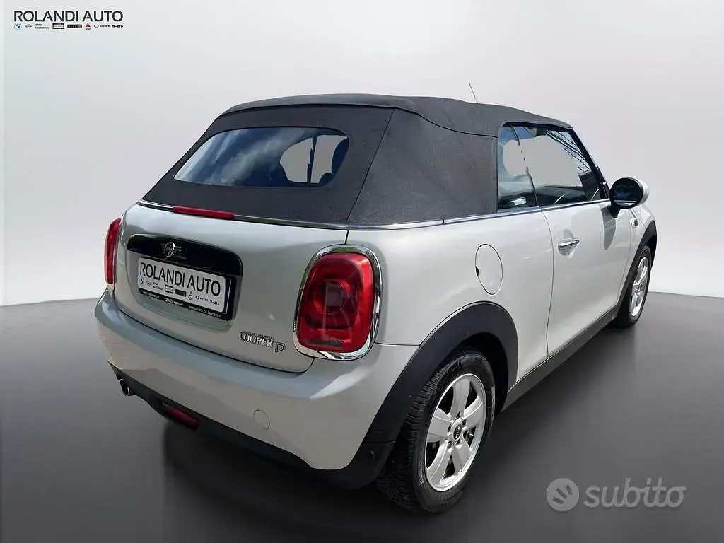 Usata Mini Cooper D Cabriolet 116 CV (85 kW) 2019 Argento Cabrio