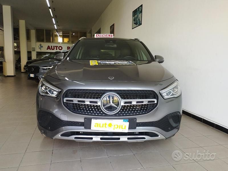 Usata Mercedes GLA200 149 CV (109 kW) 2023 Grigio SUV