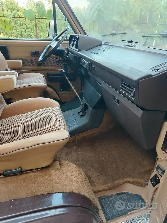 Usata VW Caravelle 1984 Marrone Monovolume