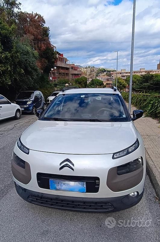 Usata Citroën C4 Cactus 99 CV (72 kW) 2016 Bianco Utilitaria