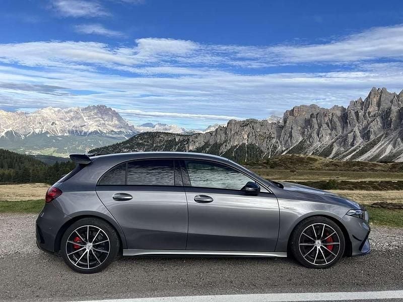 Usata 2023 Mercedes A35 AMG AMG Line Premium Plus Tre volumi | 46.900 € (Buon prezzo) - Immagine 1/4
