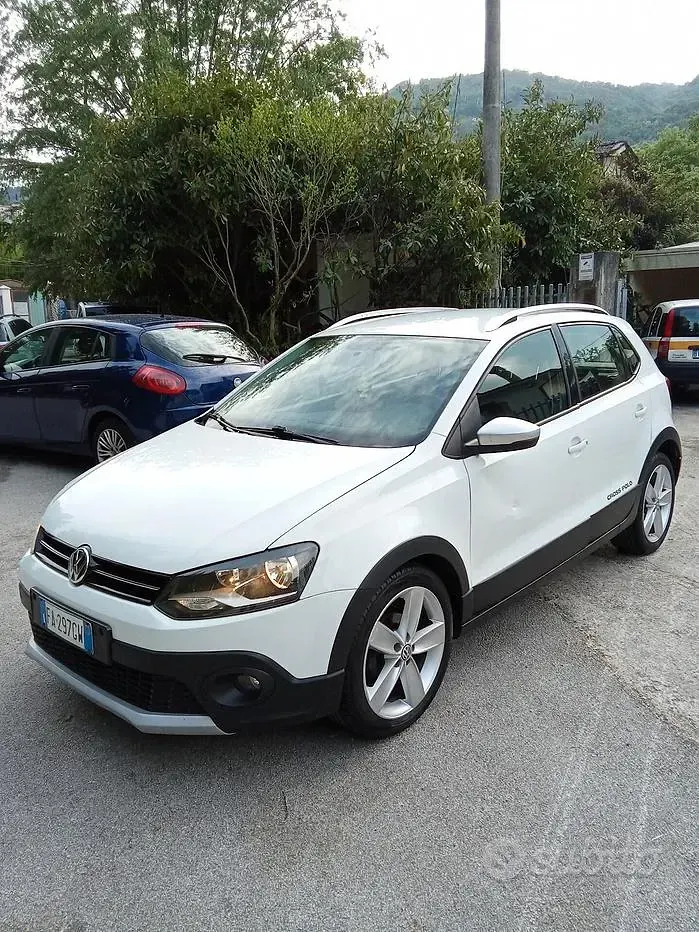 Usata VW Polo Cross 90 CV (66 kW) 2015 Bianco Utilitaria