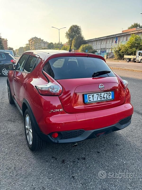 Usata Nissan Juke 110 CV (80 kW) 2015 Rosso SUV