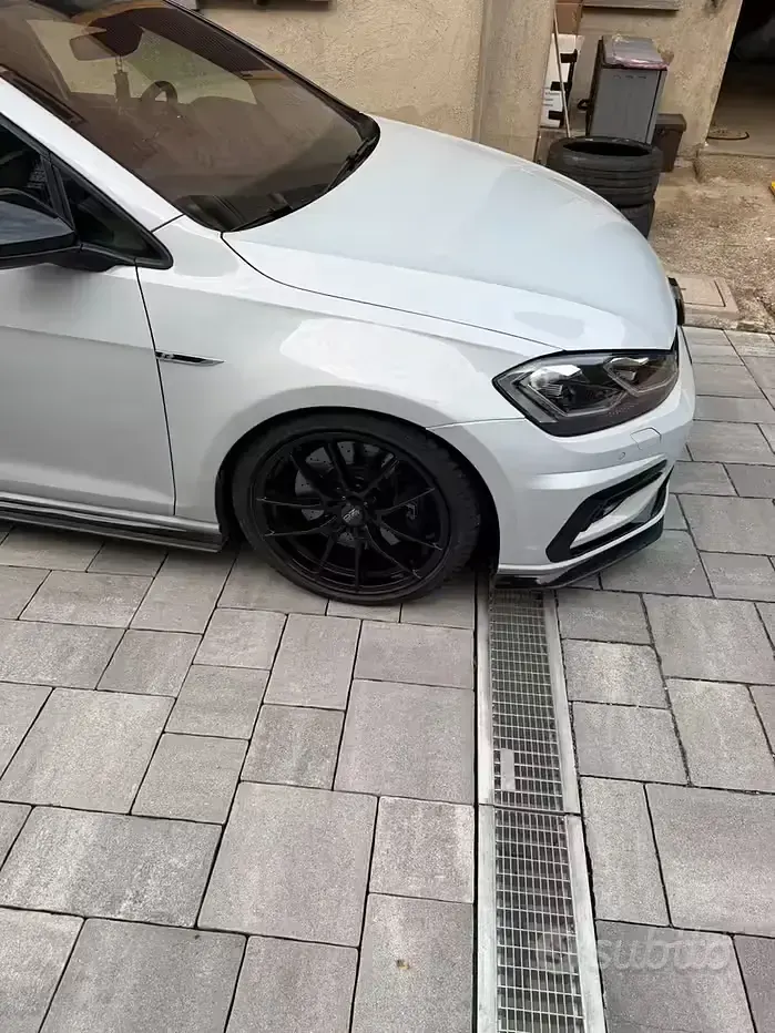 Usata VW Golf VIII R 300 CV (220 kW) 2022 Bianco Berlina